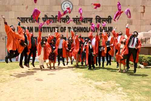 IIT Delhi awards 2,357 degrees, diplomas; honours alumni