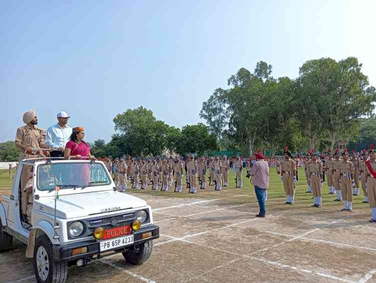 DC inspects full dress rehearsal of 77th district level Independence Day Function