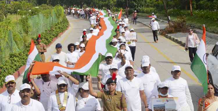 Rotarians join in ‘Tri Colour Walk’ on the eve of 77th Indian Independence Day at Necklace Road