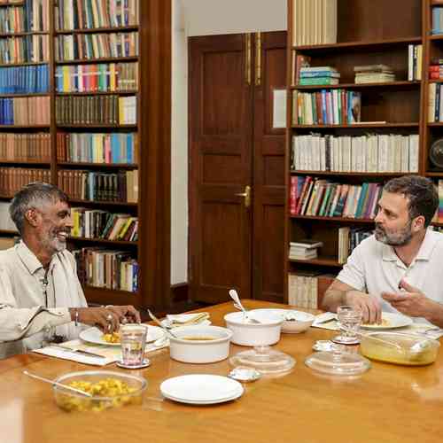 Rahul meets vegetable seller Rameshwar, calls him true 'Bharat Bhagya Vidhaata'