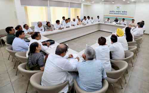 Rahul shares experience of meeting people, leadership asks Delhi unit to prepare on all 7 LS seats