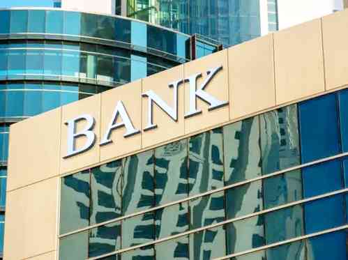 Indian banks' operating environment stronger, but structural issues continue to affect: Fitch Ratings