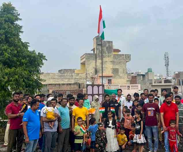 सुखपुरा में धूमधाम से मनाया आजादी का उत्सव