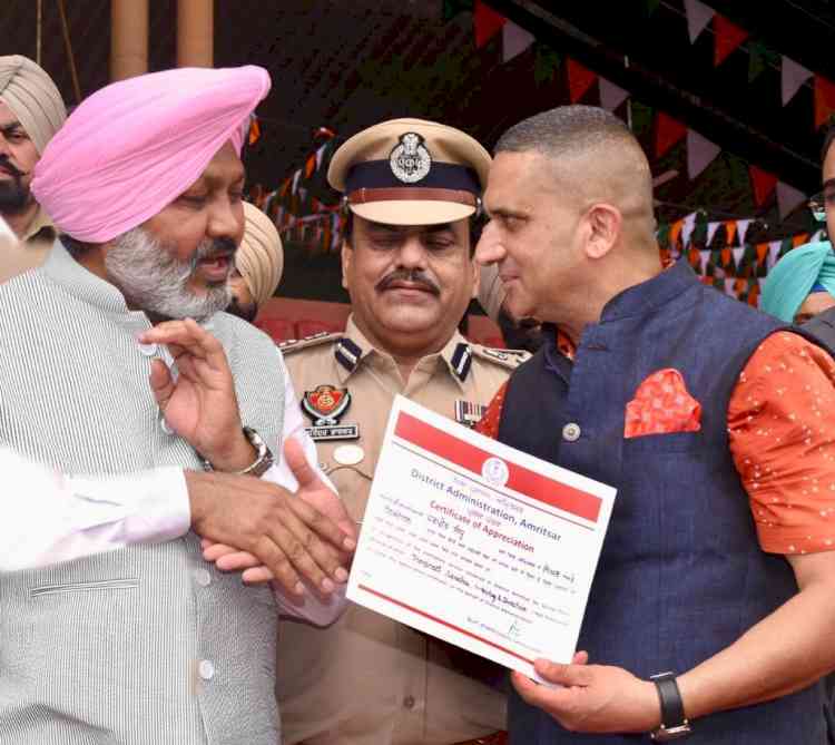 Harpreet Sandhu conferred with Certificate of Appreciation on Independence Day Function