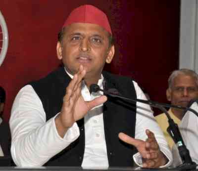 Akhilesh holds workshops for cadres on PDA strategy