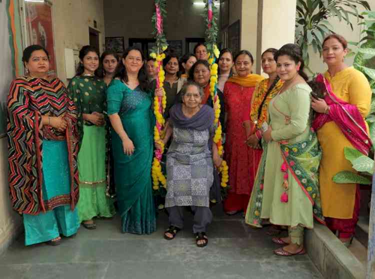 Blooms and Bliss: Teej Revelry in full swing at PCM SD College for Women