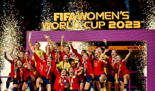 Spain storm to historic Women's World Cup win