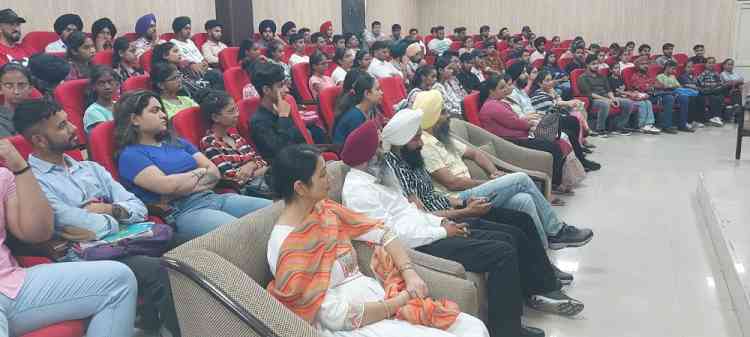 Orientation Program for Computer Students in Lyallpur Khalsa College