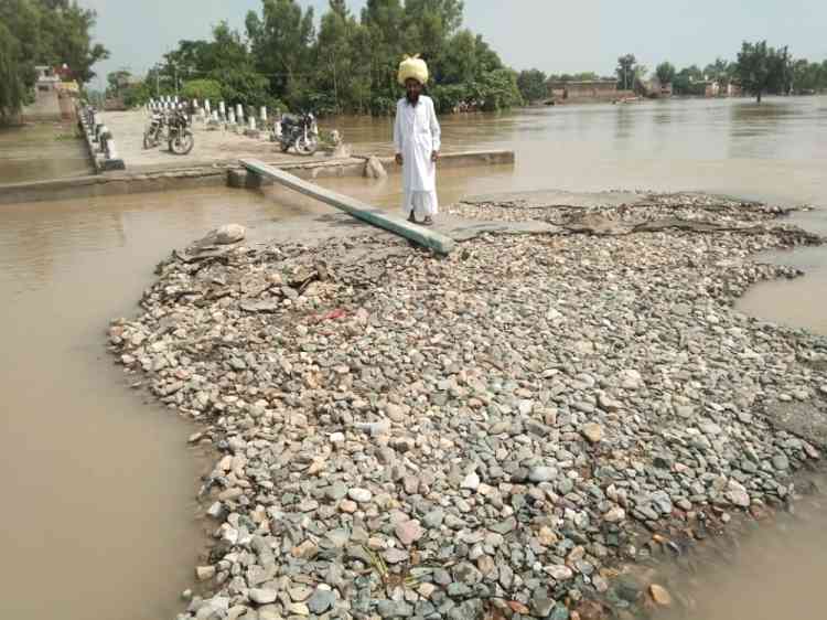 Water level reduced, no end for villagers worries