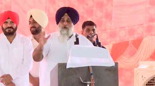 AAP govt sprinkling salt on wounds of farmers, says Sukhbir Badal