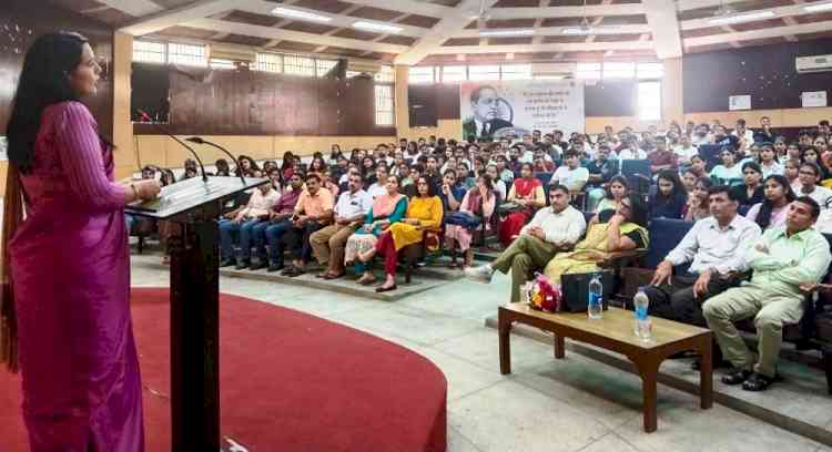 प्रो. वागेश्वरी ने प्रस्तुत किया यौन उत्पीड़न कानूनों का विकसित परिदृश्य