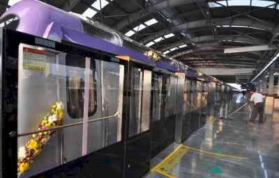 Automatic platform screen doors in Kolkata metro stations to prevent suicide attempts