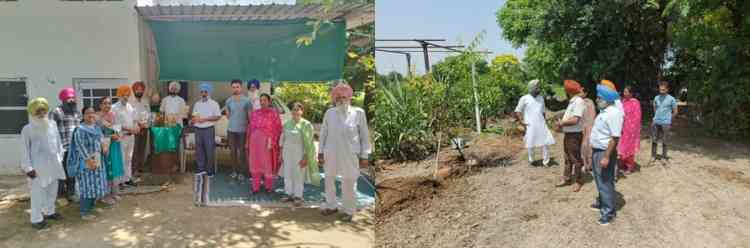 PAU TEAM OF EXPERTS VISITS FIELDS OF PROGRESSIVE FARMERS OF KVK, PATIALA