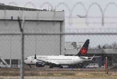 2 Air Canada planes collide on tarmac at Vancouver Int'l Airport