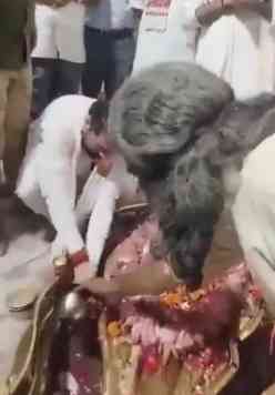 Row over UP minister washing his hands near Shivling