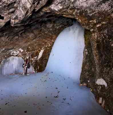 J&K LG chairs meeting of Amarnath Shrine Board