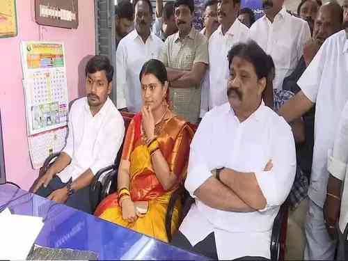 Andhra MLA performs daughter's love marriage