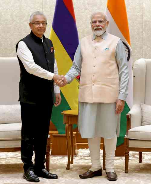 Modi holds talks with Mauritian counterpart Jugnauth