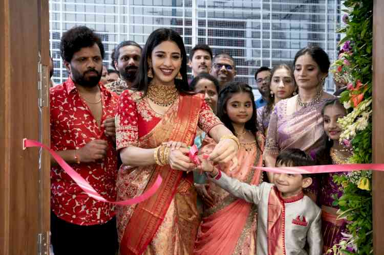 Tollywood Actress Daksha Nagarkar inaugurates Ashu Silks Emporium Grand