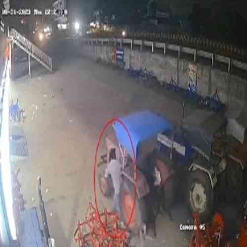 Gujarat: Video of man stealing tractor from showroom goes viral