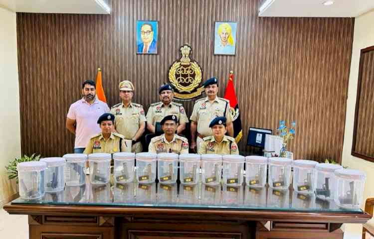 Inter-State weapon supply gang unearthed; 3 members arrested & 15 weapons recovered