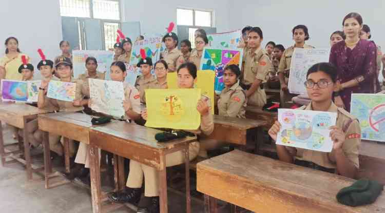 पर्यावरण संरक्षण पर पोस्टर मेकिंग प्रतियोगिता आयोजित