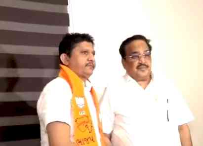 Gujarat Congress general secretary Haresh Vasava joins BJP