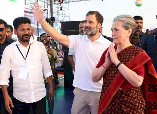 It's my dream to see Cong govt in T'gana: Sonia Gandhi