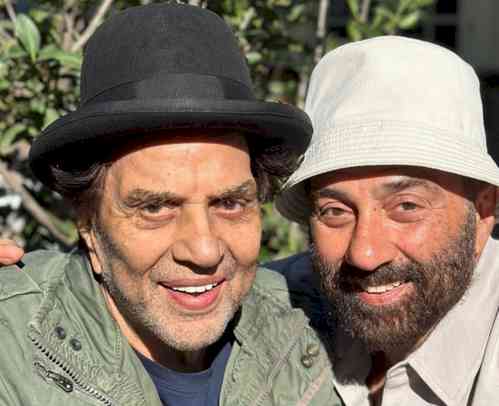Sunny Deol smiles with 'papa' Dharmendra for selfie, Esha Deol drops a heart