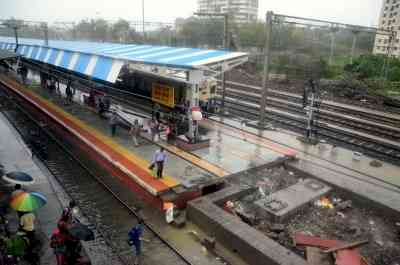 Heavy rain disrupts Mumbai-north west India train schedules