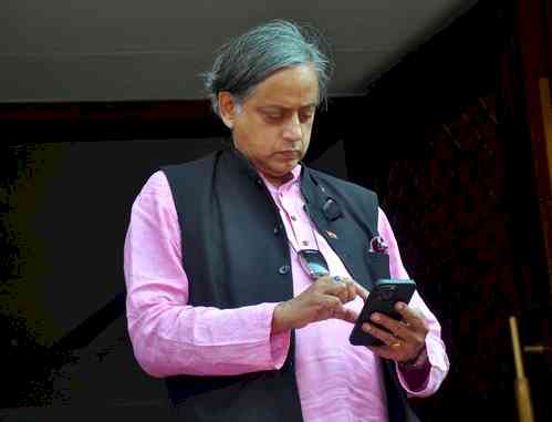 Govt basking in Chandrayaan-3 glory, trying to convey as if everything happened after 2014 in space sector: Tharoor