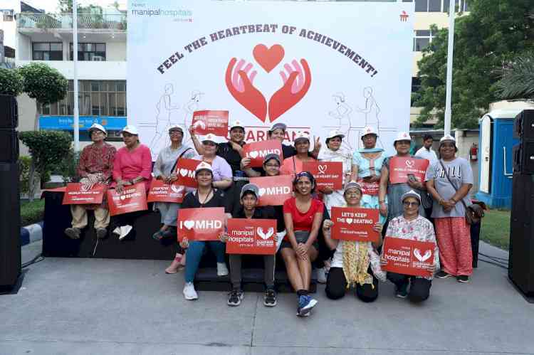 800 Dwarka residents and doctors from HCMCT Manipal Hospitals walk together to raise awareness on heart health