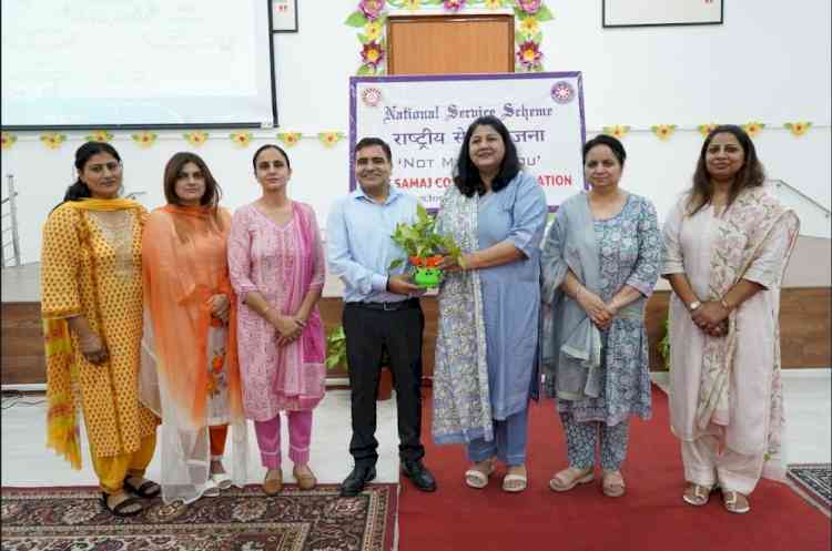 Dev Samaj College of Education holds ‘NSS Day Celebrations’