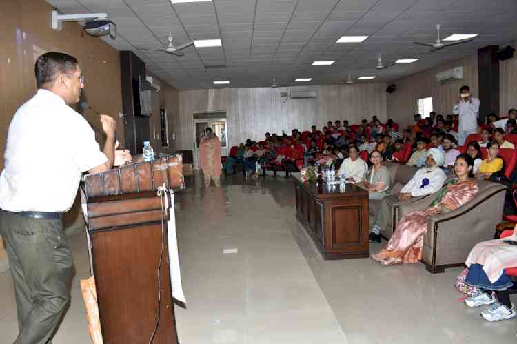Lyallpur Khalsa College organised guest lecture on Agriculture-Growth, Poverty and Inequality