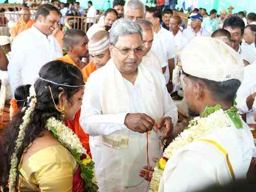 Stop availing loan for agriculture & using it for wedding: K’taka CM