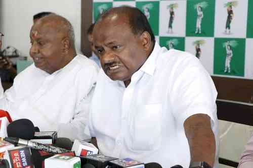 BJP-JD(S) poll pact: Deve Gowda attacks Congress, Siddaramaiah hits back