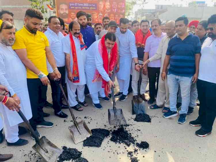 MLA Prashar inaugurates road reconstruction projects worth Rs 2.33 crore; directs officials to complete projects within stipulated time period 