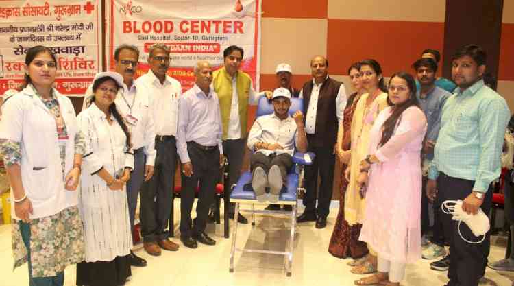 एक व्यक्ति द्वारा किया गया रक्तदान तीन व्यक्तियों की जिंदगी बचाता हैः कुलपति प्रो. दिनेश कुमार