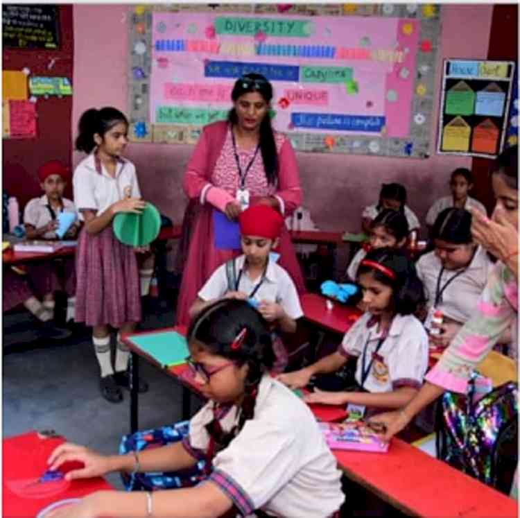 DRV DAV Centenary Public School Phillaur observe No Bag Day