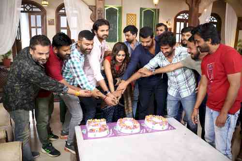 Shabir Ahluwalia, Neeharika Roy 'grateful' as 'Pyaar Ka Pehla Naam Radha Mohan' mark 500 episodes