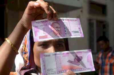 RBI extends deadline for returning Rs 2,000 notes to Oct 7