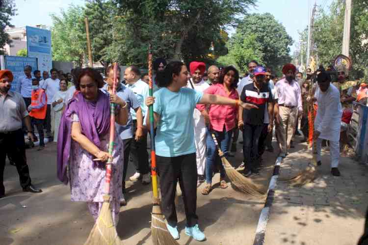 Cleanliness drive organised as per initiative of PM Modi