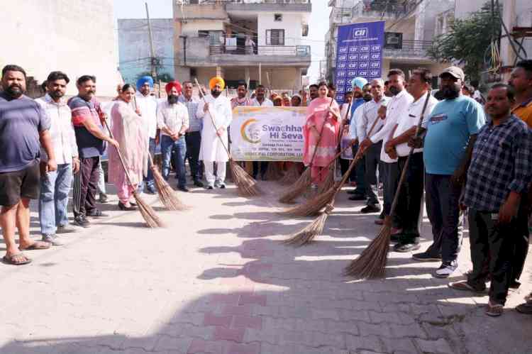 'Ek Tareekh, Ek Ghanta, Ek Saath': MLAs, residents come together for 'Shramdaan'; pay tribute to Mahatma Gandhi by participating in 'swachhta' drives organised across the city 