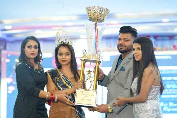Shaina and Balbir Kaur clinch titles at MS Entertainment Miss & Mrs India's Next Top Model of the Glamour Queen 2023 Season 19