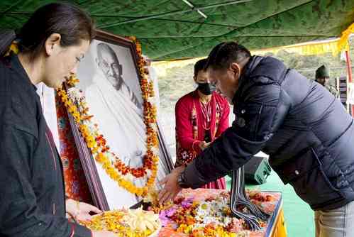Arunachal CM celebrates Gandhi Jayanti with jawans along LAC with China