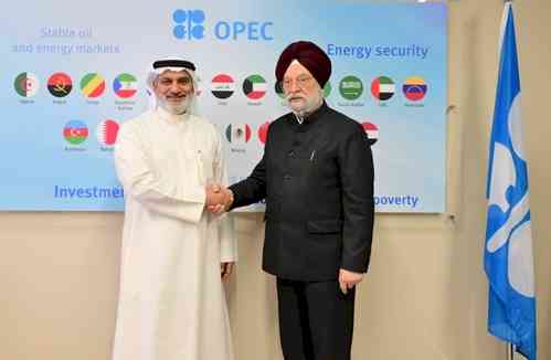 Petroleum minister urges OPEC chief to infuse sense of affordability in oil markets amid rising crude prices (Ld)