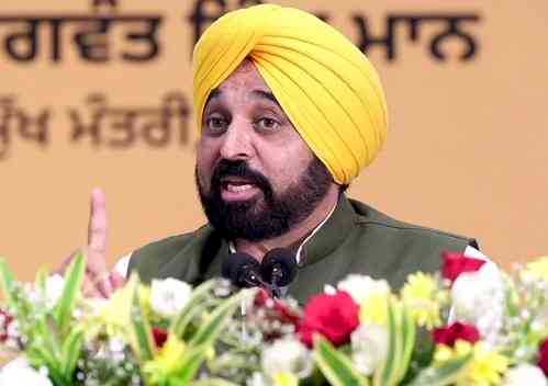 Punjab CM furnishes every single penny detail to Governor