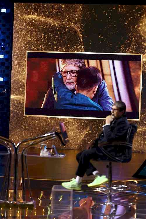 “Iss manch pey humaara jo janmadin manaya jaata hai, voh sabsey uttam hai” says Amitabh Bachchan on the sets of Kaun Banega Crorepati