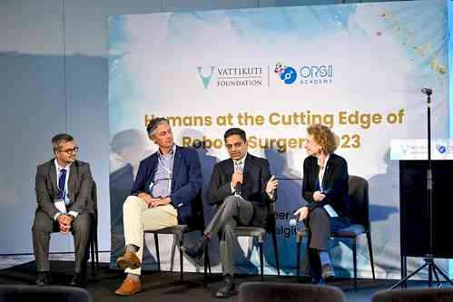 3 Indians among top 10 vying for KS international robotic surgery award