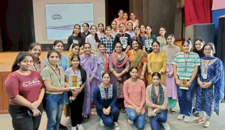 KMV organises an educational trip to Pushpa Gujral Science City